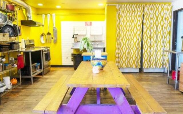 ITH Zoo Hostel San Diego