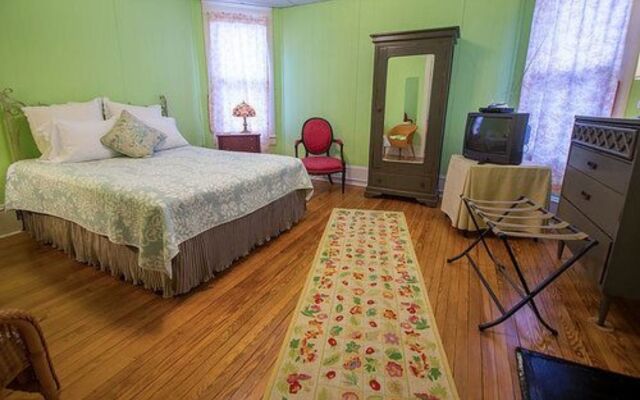 Dailey Renewal Retreat Bed & Breakfast