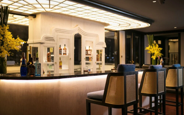 O'Gallery Lotus Cruise