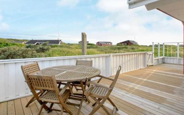 Three-Bedroom Holiday Home In Albæk 21