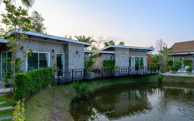 Loftpical Resort