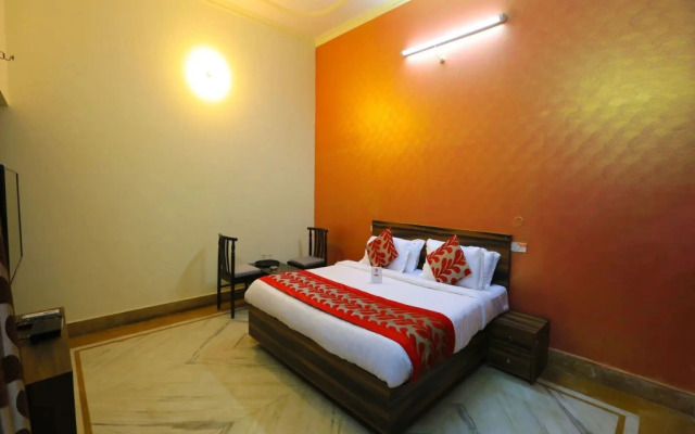 Hotel Sky Moon Inn by OYO Rooms