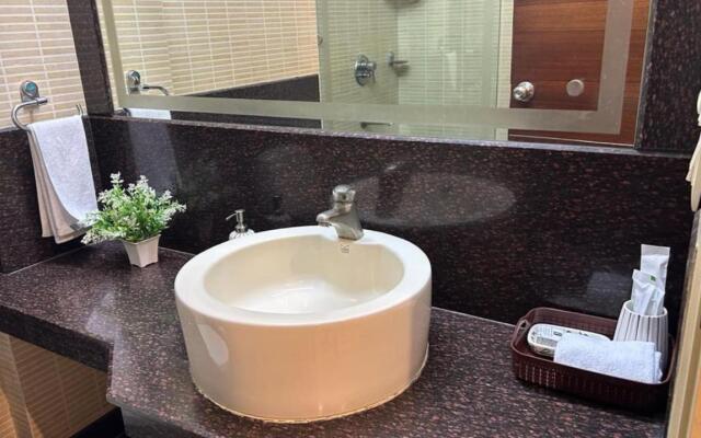 Enkay Suites - DLF CyberCity