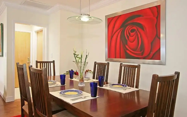 Ground Floor In Venice Near The Beach 3 Bedroom Home by RedAwning