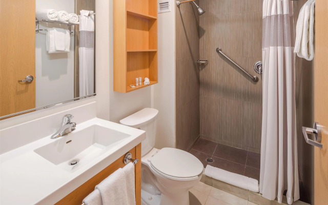 Microtel Inn & Suites by Wyndham Culiacan