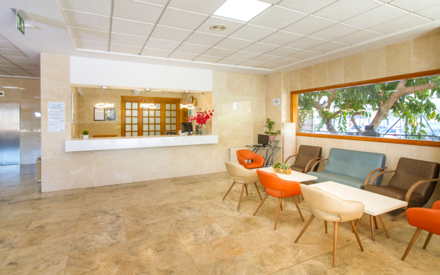 Apartamentos La Era Park