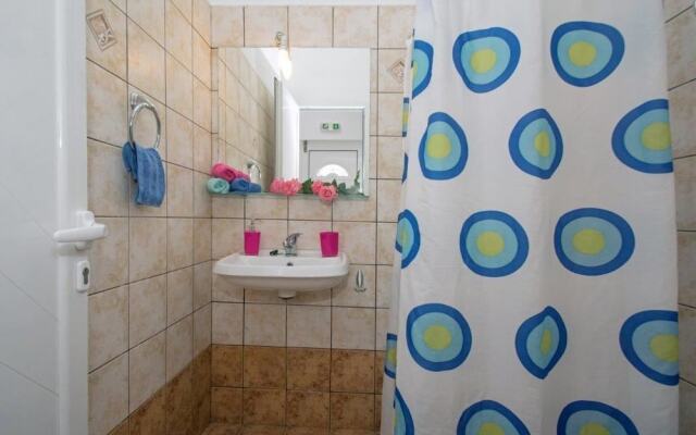 Athena Apartments & Studios
