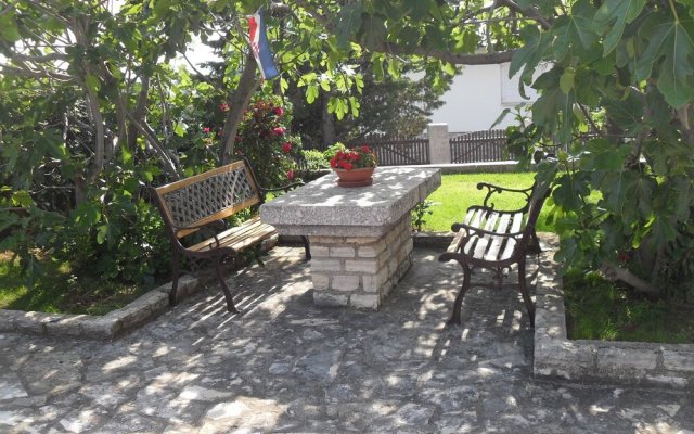 Apartment With 2 Bedrooms in Punat, With Wonderful sea View, Enclosed
