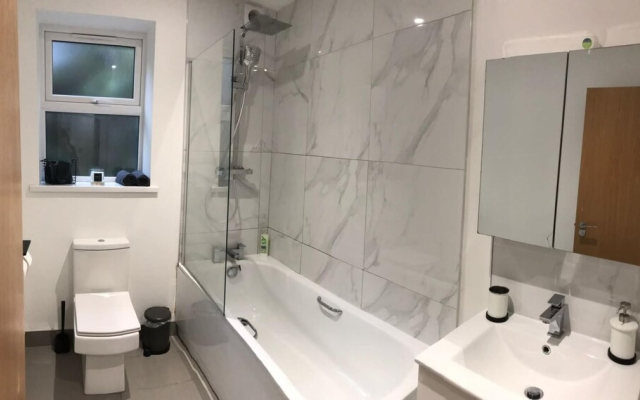 Ella Court Apartments