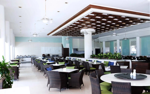 The Cha-am Methavalai Hotel