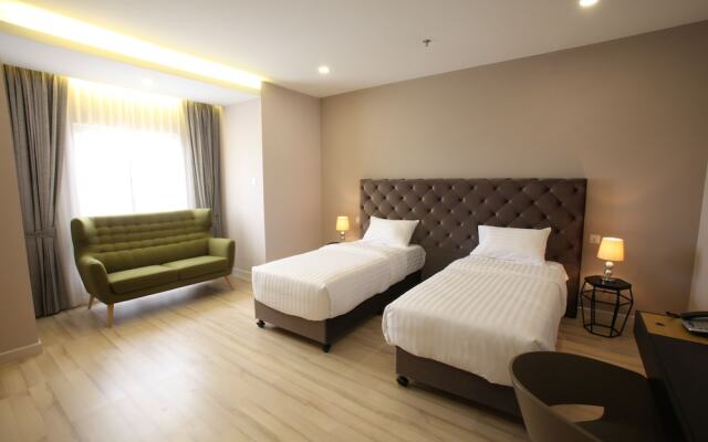 D'Anggerek Hotel