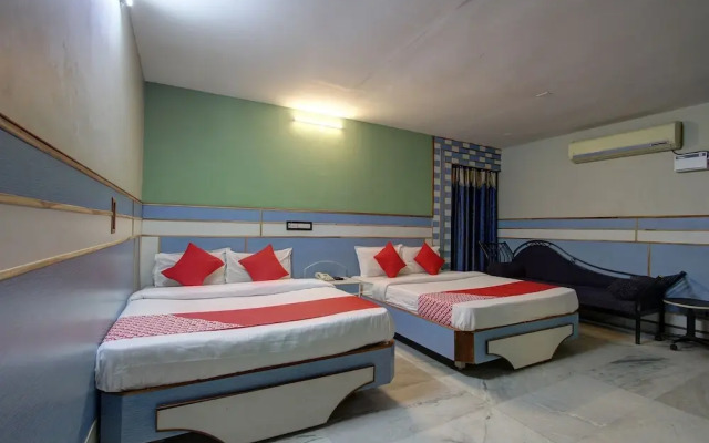 OYO 35504 Royal Park Hotal