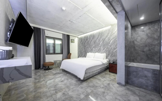 Incheon Seoknamdong Del Luna Hotel