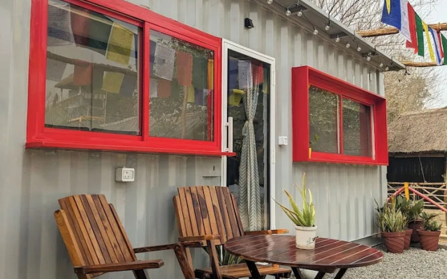 Tuk Tuk Gilhari Noida