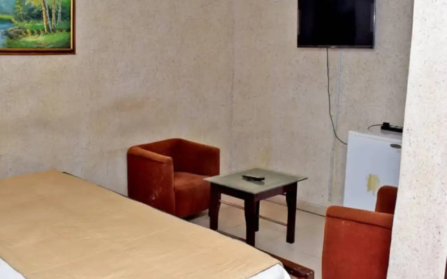 Owee Suites