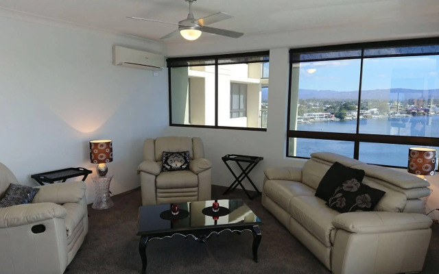 Surfers Hawaiian Apartments