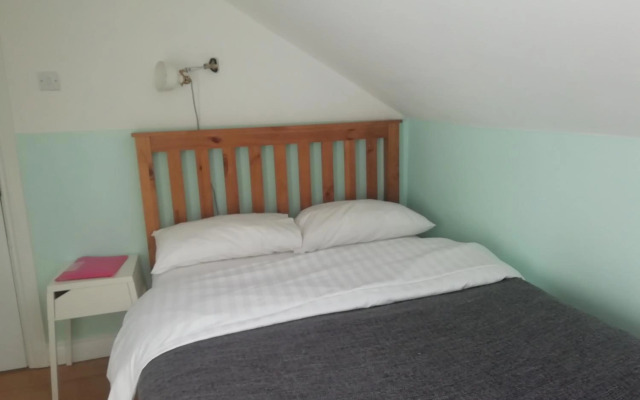 Big Yellow Door in Queens Quarter