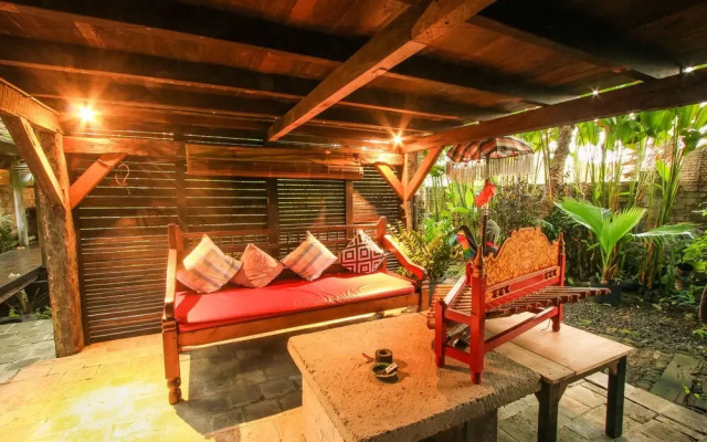 Rumah Nyaman Villa