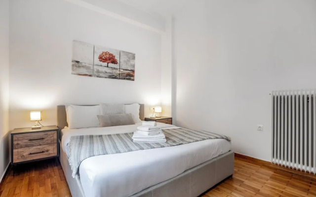 Selesta - 2 Bedroom Apartment in Athens