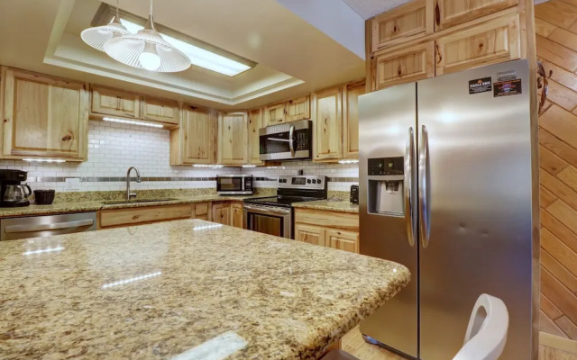 Pet-friendly Very Spacious Condo - BE108 by RedAwning