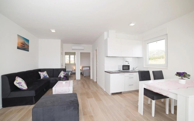 Beautiful Apartment in Trogir With 2 Bedrooms and Wifi