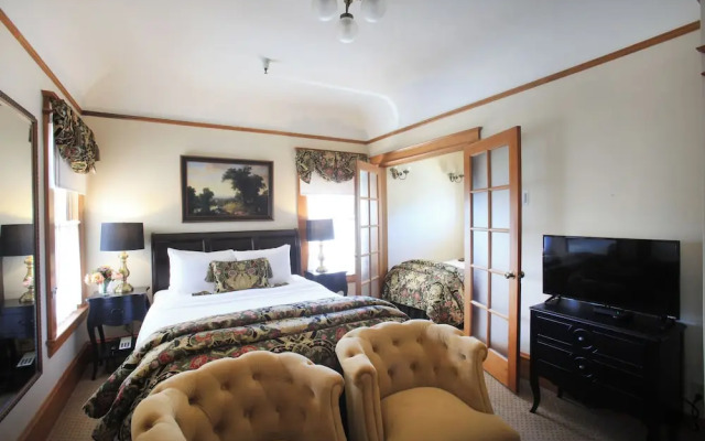 The Charles Pacific Grove - Artfully Designed Inclusive Inn