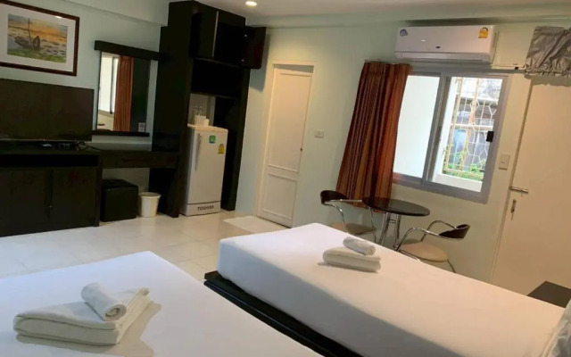 Orm Thong Apartments