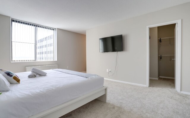 Stylish & Fantastic apt in Crystal City