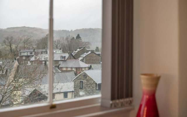 Charming 1BR - Town Centre-parking-stunning Views