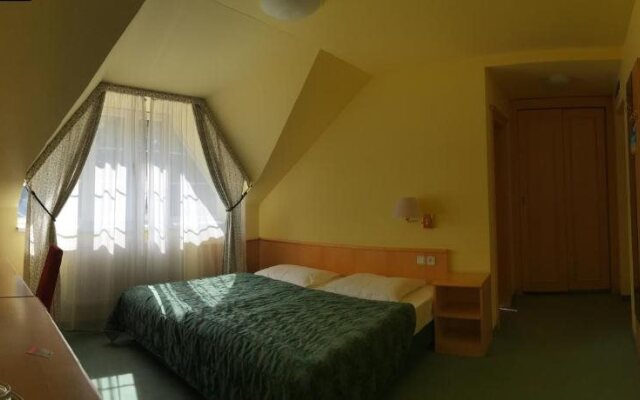 Parkhotel na Baracke
