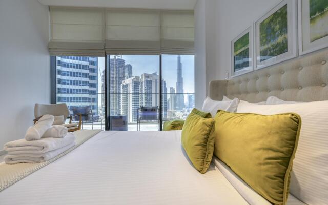 Luxury Apt W Burj Khalifa Vw Dubai Canal Access