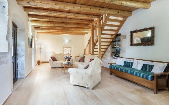 Traditional Stone House Rafael