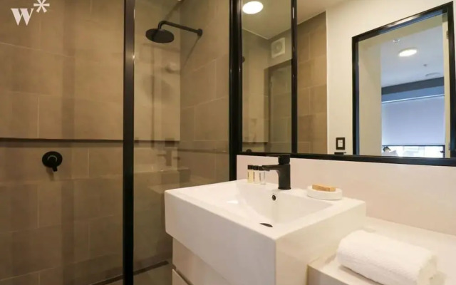 w Beautiful 2BR in San Isidro