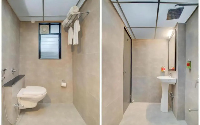 FabHotel Alpha Center