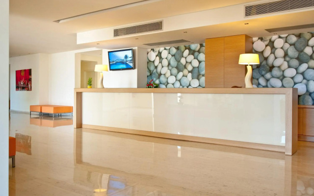 Lindos White Hotel & Suites