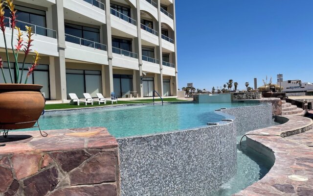 Palacio del Mar by Rocky Host