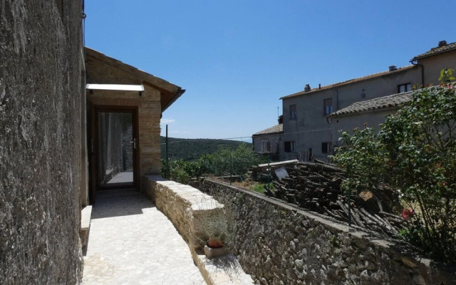 SCAPPO IN UMBRIA, Il Vicoletto