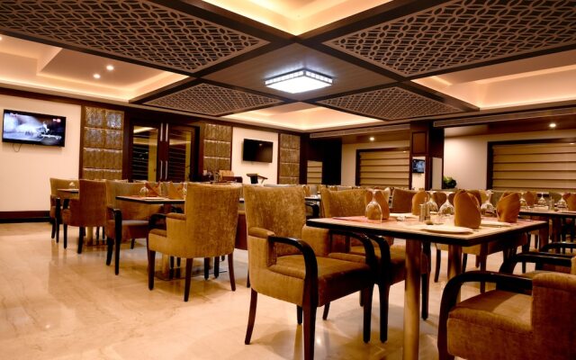 Landmark Hotel