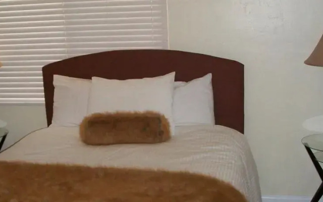 Raccoon Lodge Holiday Home