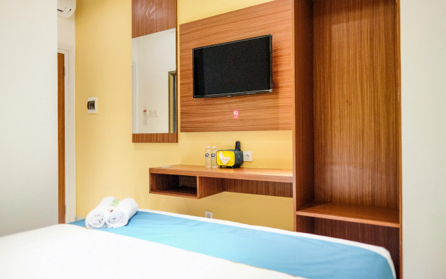 Sans Hotel Roxy Jakarta