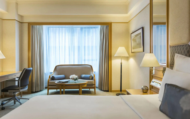 Renaissance Riverside Hotel Saigon