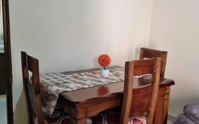 Lux Suites 2 Bedroom Donholm Bungalow