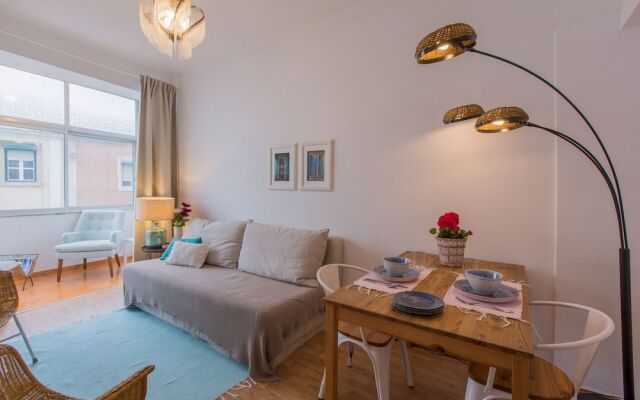 Light Filled Apartment, By TimeCooler