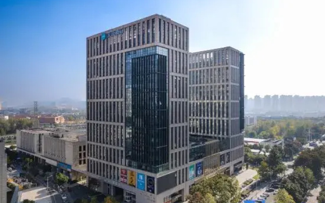 HanTing Hotel (Nanjing Olympic Sports Center Alibaba Center)