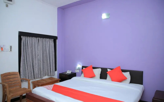 OYO 256 Subash Hotel