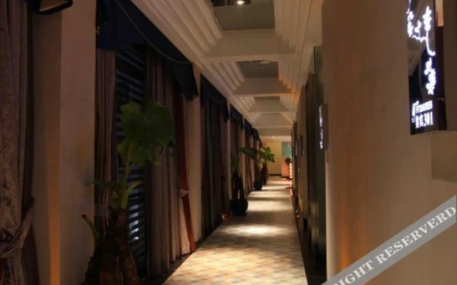 YT Garden Hotel