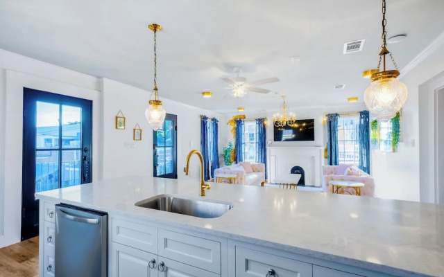 Old Spanish House- C, The Madeleine Suite