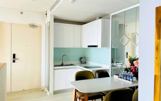 Gold Coast Apartment by San Village