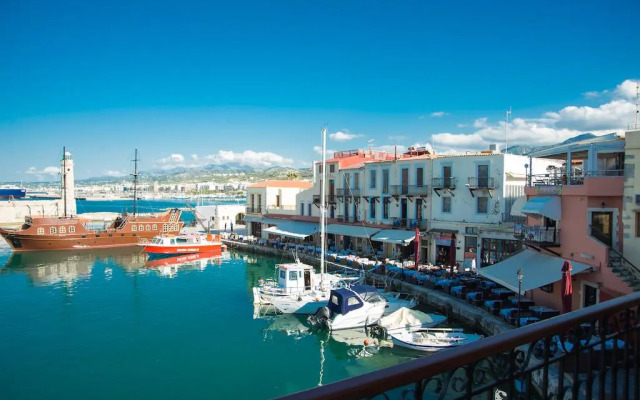 Porto Enetiko Suites