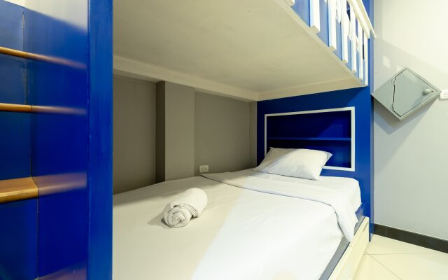 Secret Service Bed and Breakfast Hotel - Hostel